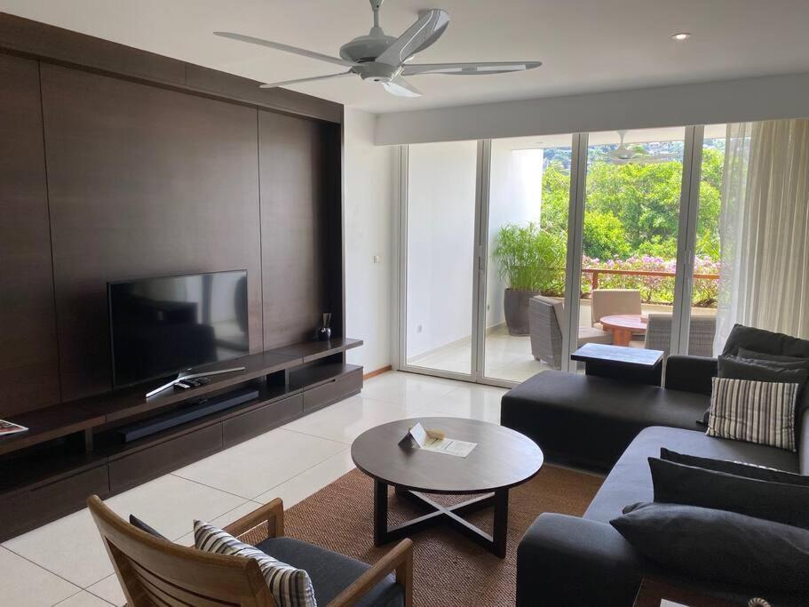 Beachfront 2 Bedroom Luxury Condo Chava Surin Exterior photo